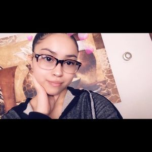 Meet your Posher, Juliana